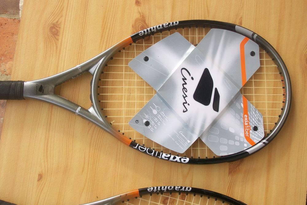 Paire Raquettes tennis neuves avec housses. Sports