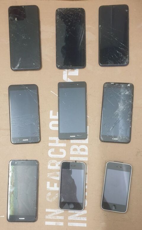 Lot smartphones 11 20 Paris 12 (75)