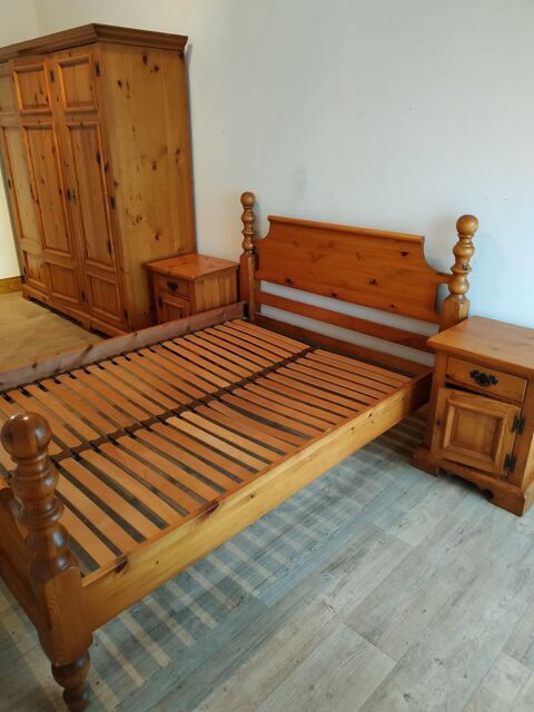 Chambre en bois massif , lit + chevets + armoire 250 Verlincthun (62)