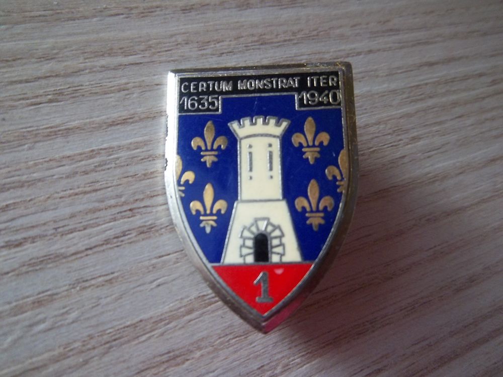  1er r&eacute;giment de cuirassiers cavalerie insigne 