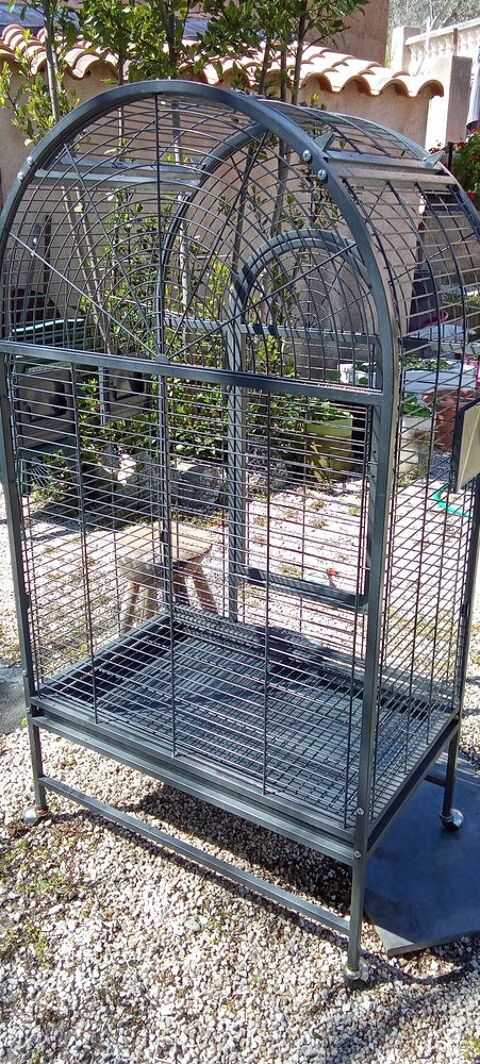 Cage pour perroquets 150 83200 Le revest-les-eaux