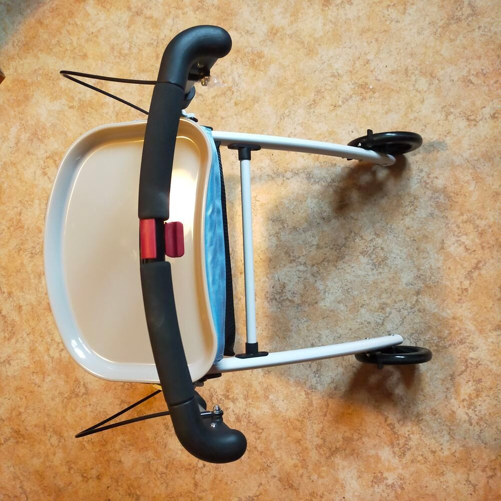 D&eacute;ambulateur Rollator 4 roues Meubles
