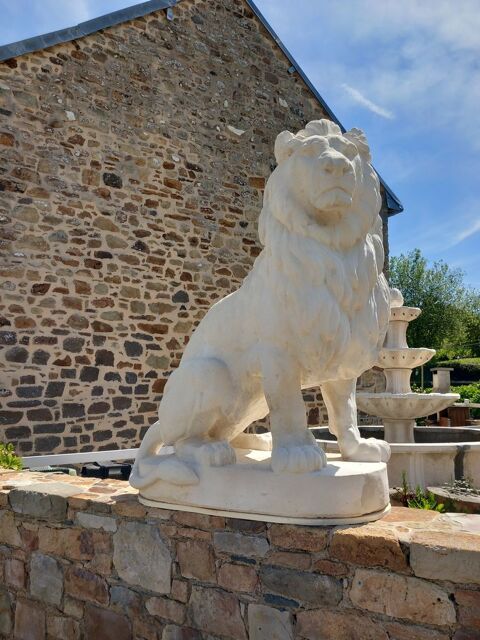 Lions  pierre reconstituer 1400 Beno�tville (50)