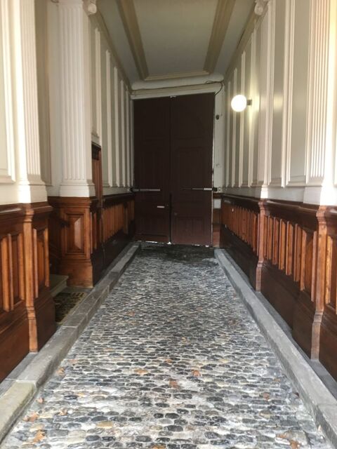  Appartement � louer 5 pi�ces 204 m�