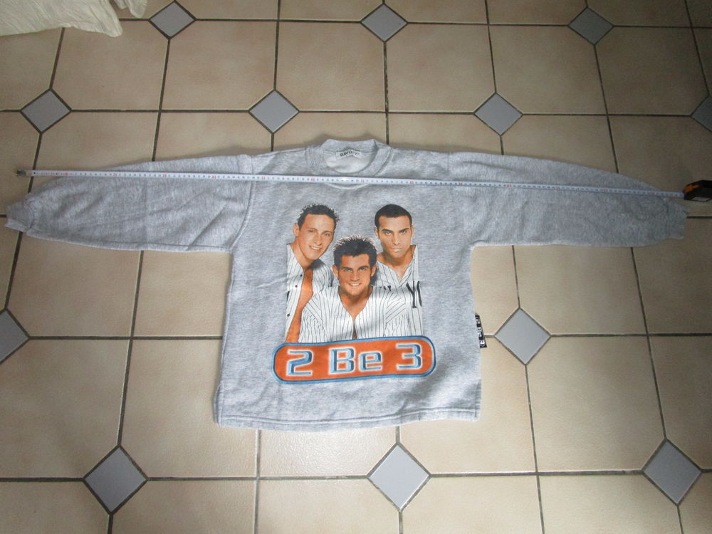 VIEUX SWEAT VINTAGE GROUPE ANNEE 1990"TO BE FREE" 