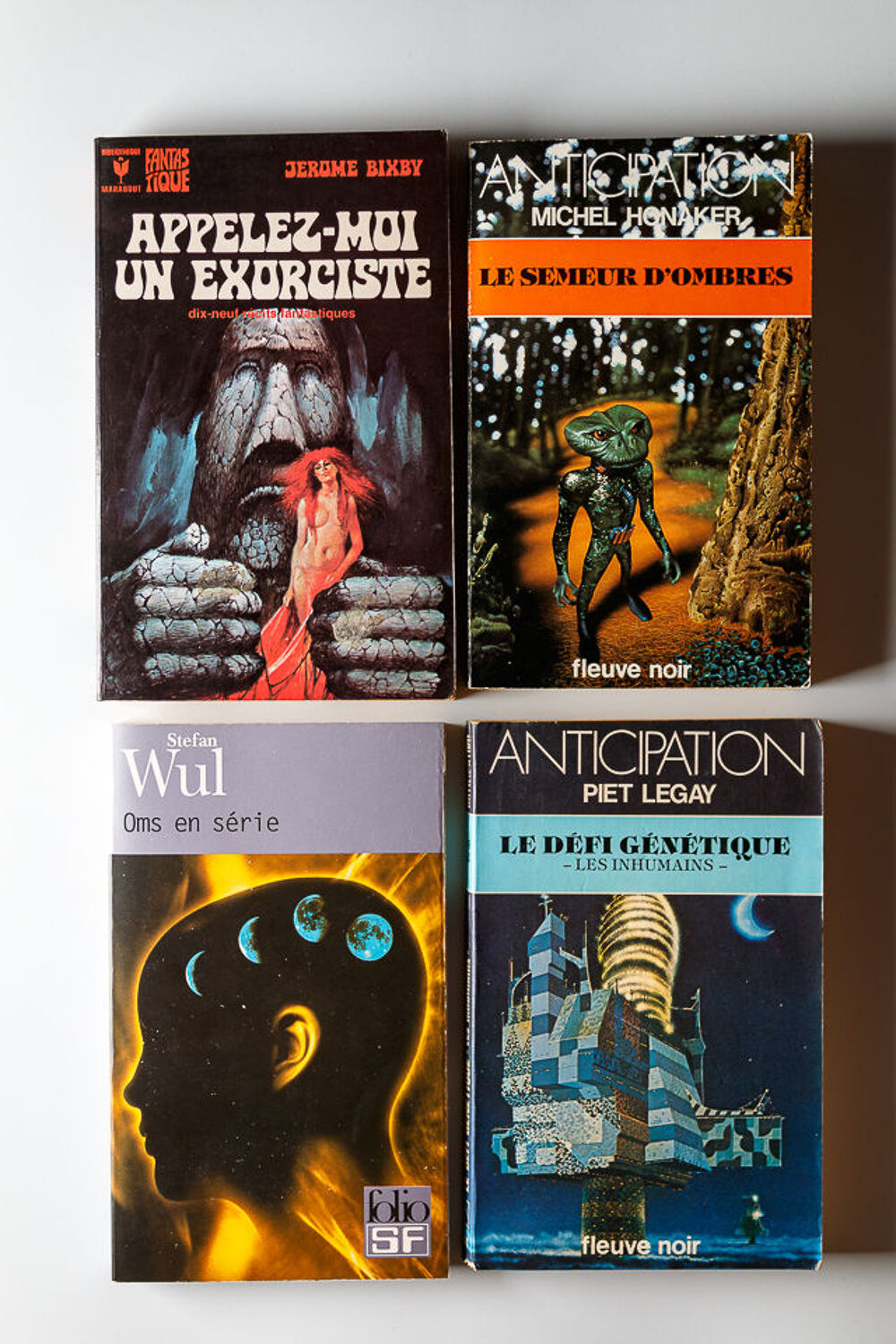 Lot-02 de 4 livres de science fiction Livres et BD