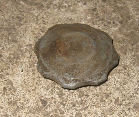 Gros bouchon a vis moto auto de collection 35 Clermont-Ferrand (63)