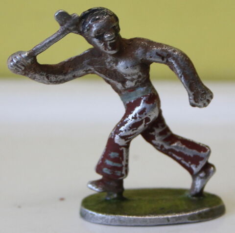 Enfant indien QUIRALU avec hache 40 Issy-les-Moulineaux (92)