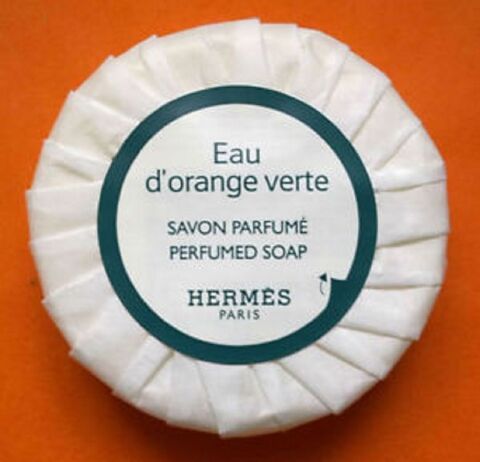 1 Savon parfumé Eau d'orange verte - Hermes Paris. 50grs 12 Paris 14 (75)