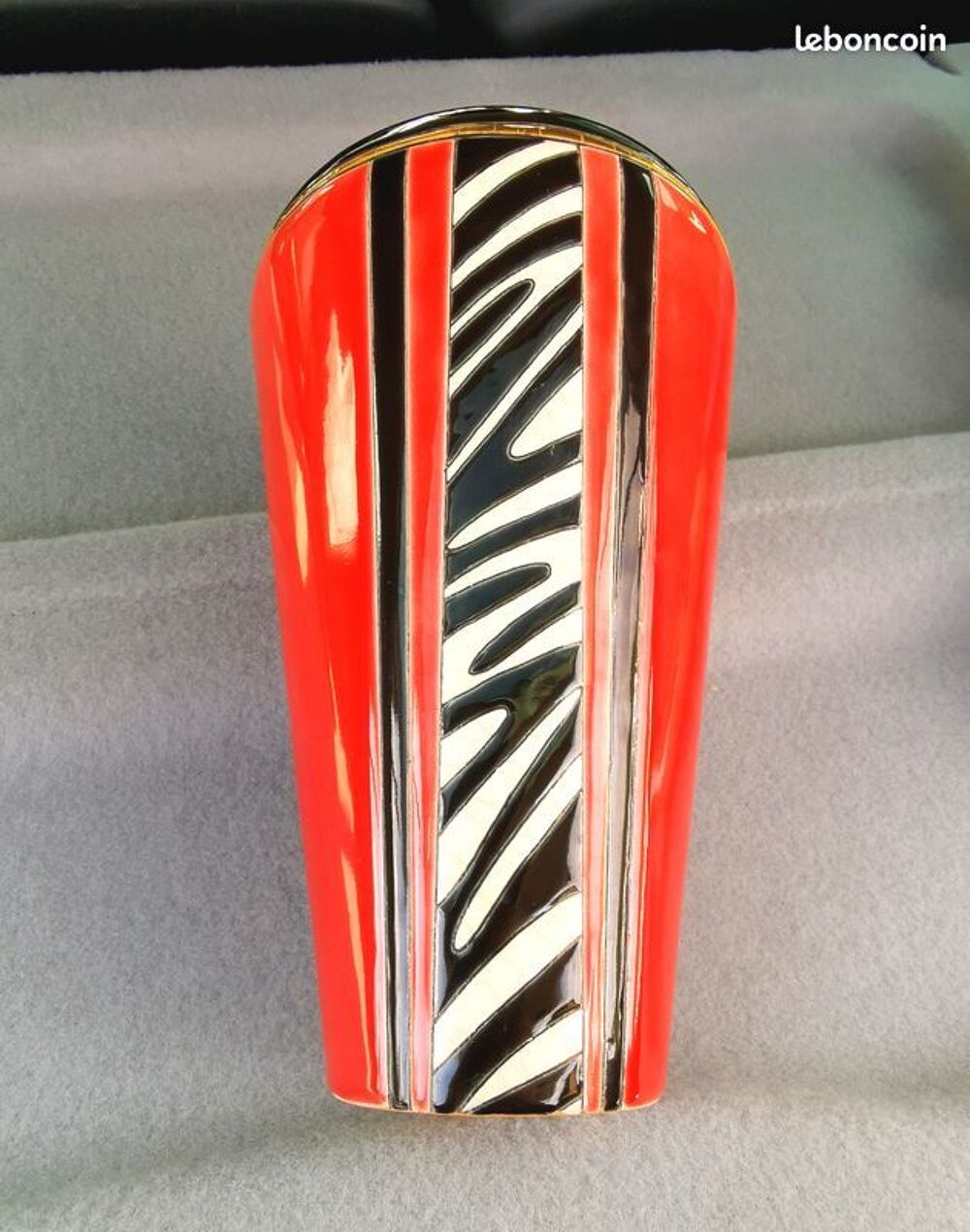 Vase aux &eacute;maux de Longwy 