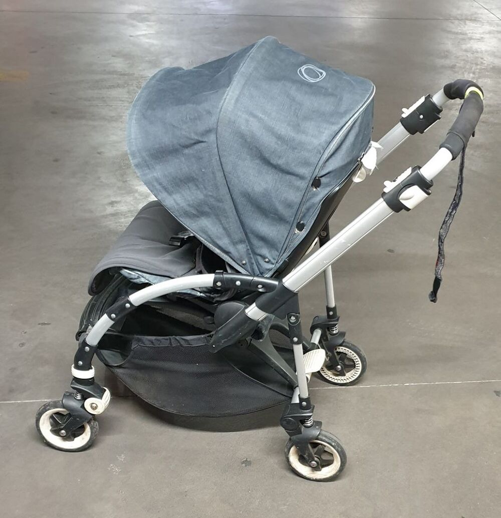 Poussette Bugaboo + nacelle + capote pluie Puriculture