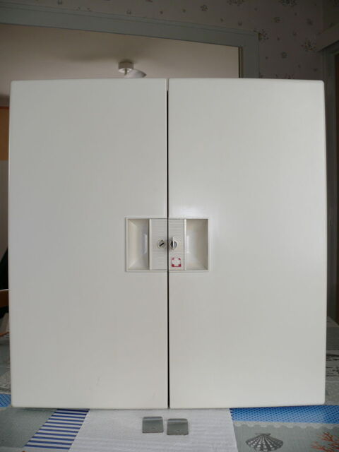 Armoire � pharmacie murale 20 Saintes (17)