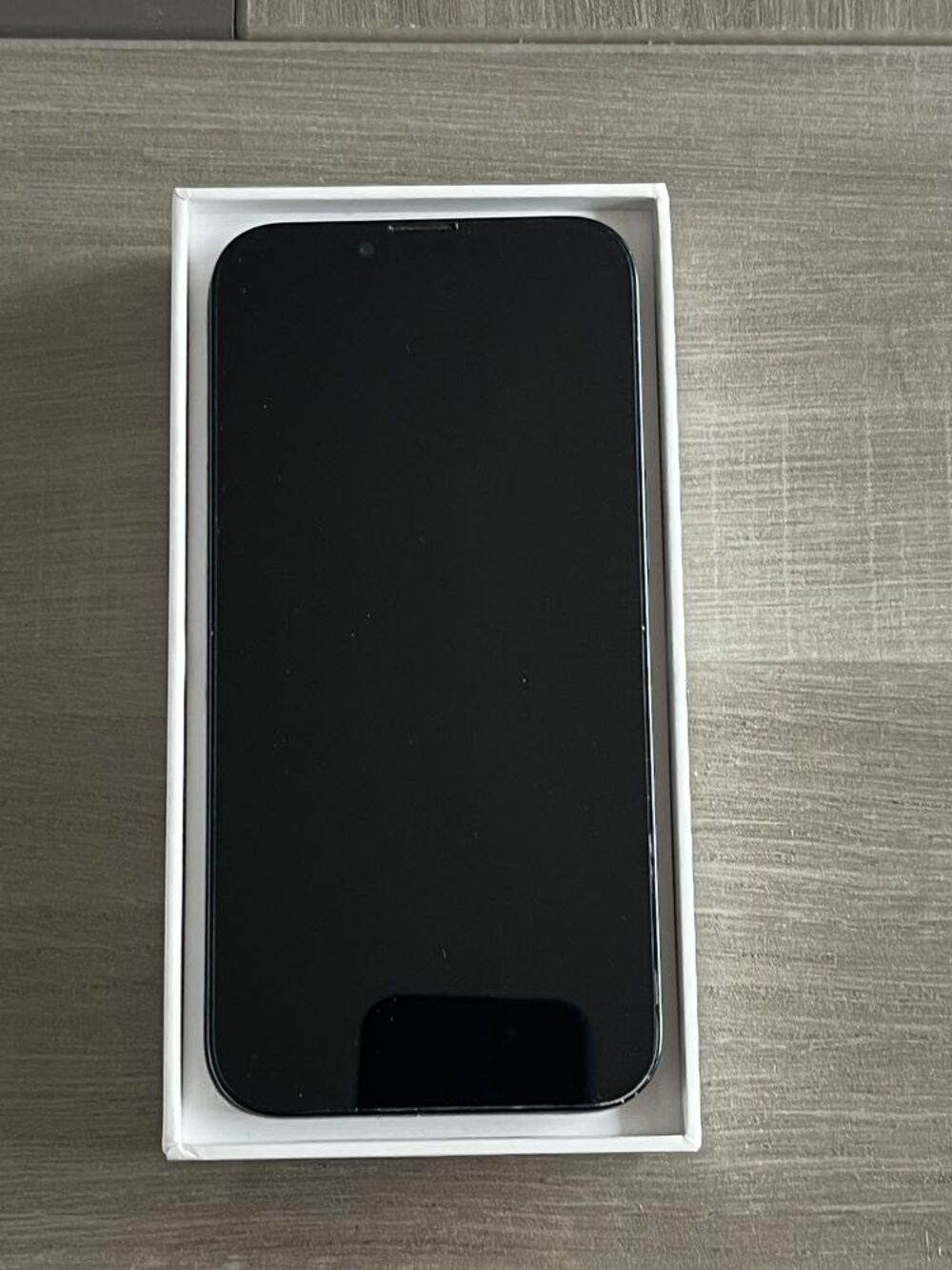 Iphone 13 128 go batterie 97% Téléphones et tablettes