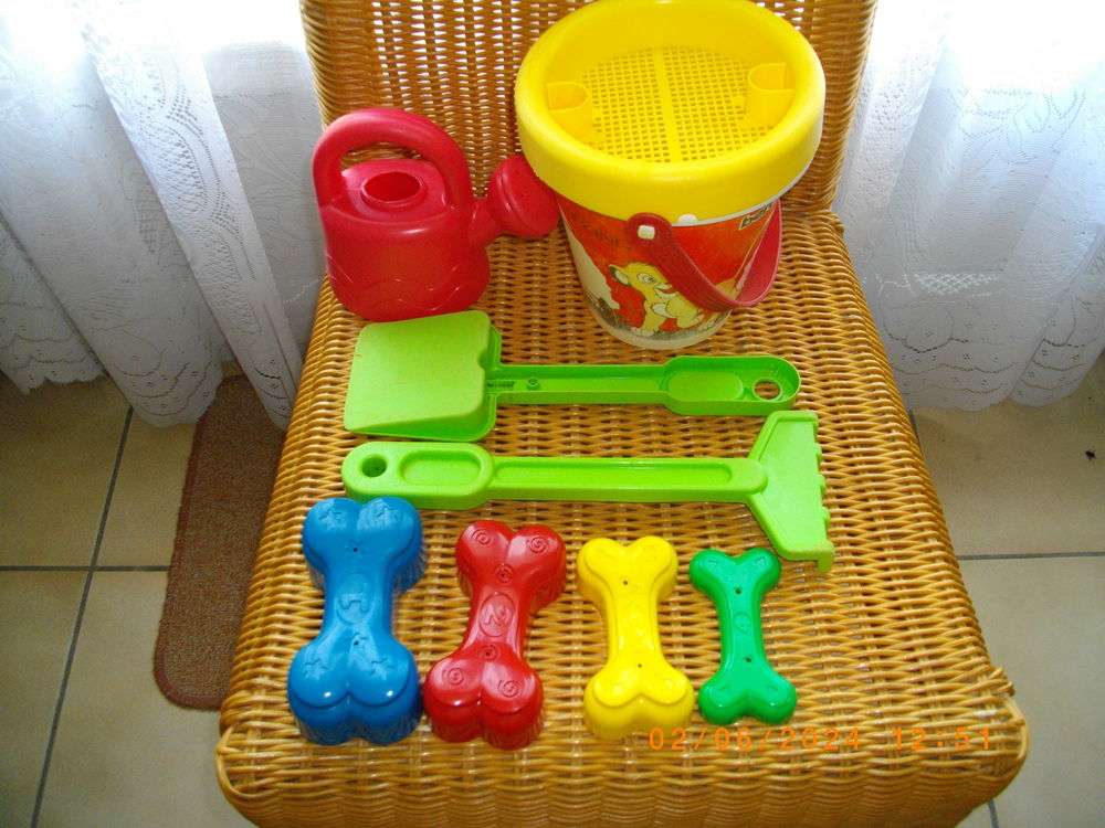 JEUX DE BAC A SABLE ET/OU PLAGE Jeux / jouets