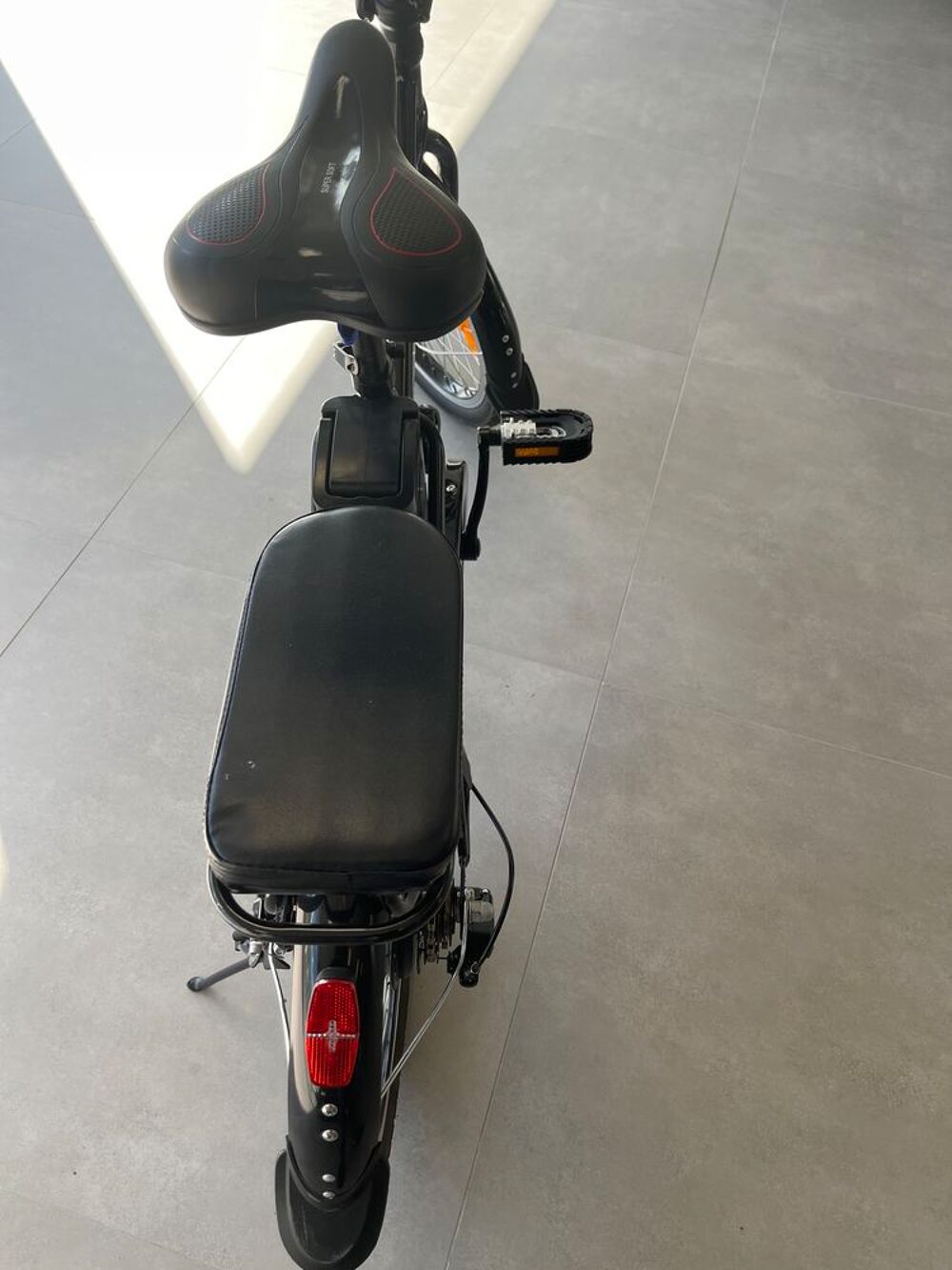 V&eacute;lo pliant &eacute;lectrique Vélos