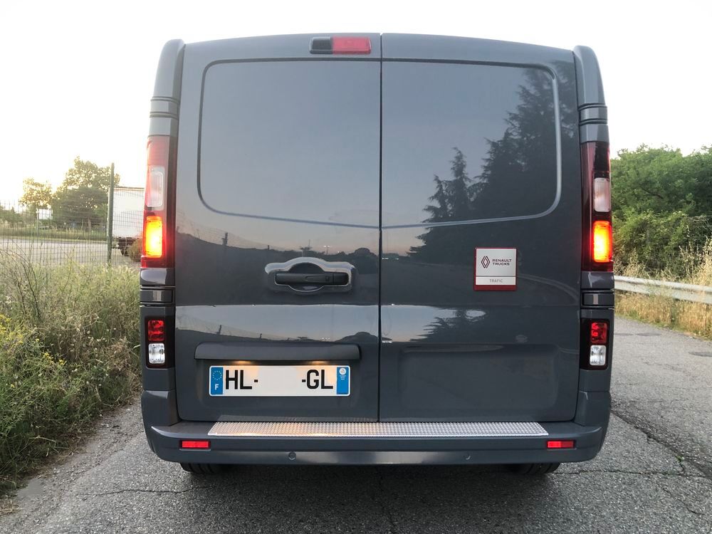 Trafic L2H1 6 PLACES 170 DCIBVA 9 EXCLUSIVE RED EDITION TVA RECUP 2026 occasion 69006 Lyon