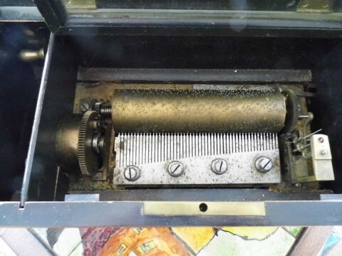 Boite � Musique (plusieurs m�lodies) 2800 Pomas (11)
