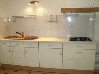  Appartement à louer 4 pièces 80 m²