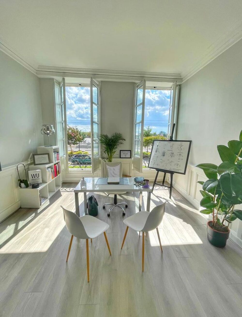 Location Autre Bureau professionnel lumineux de 19 m2 Bordeaux