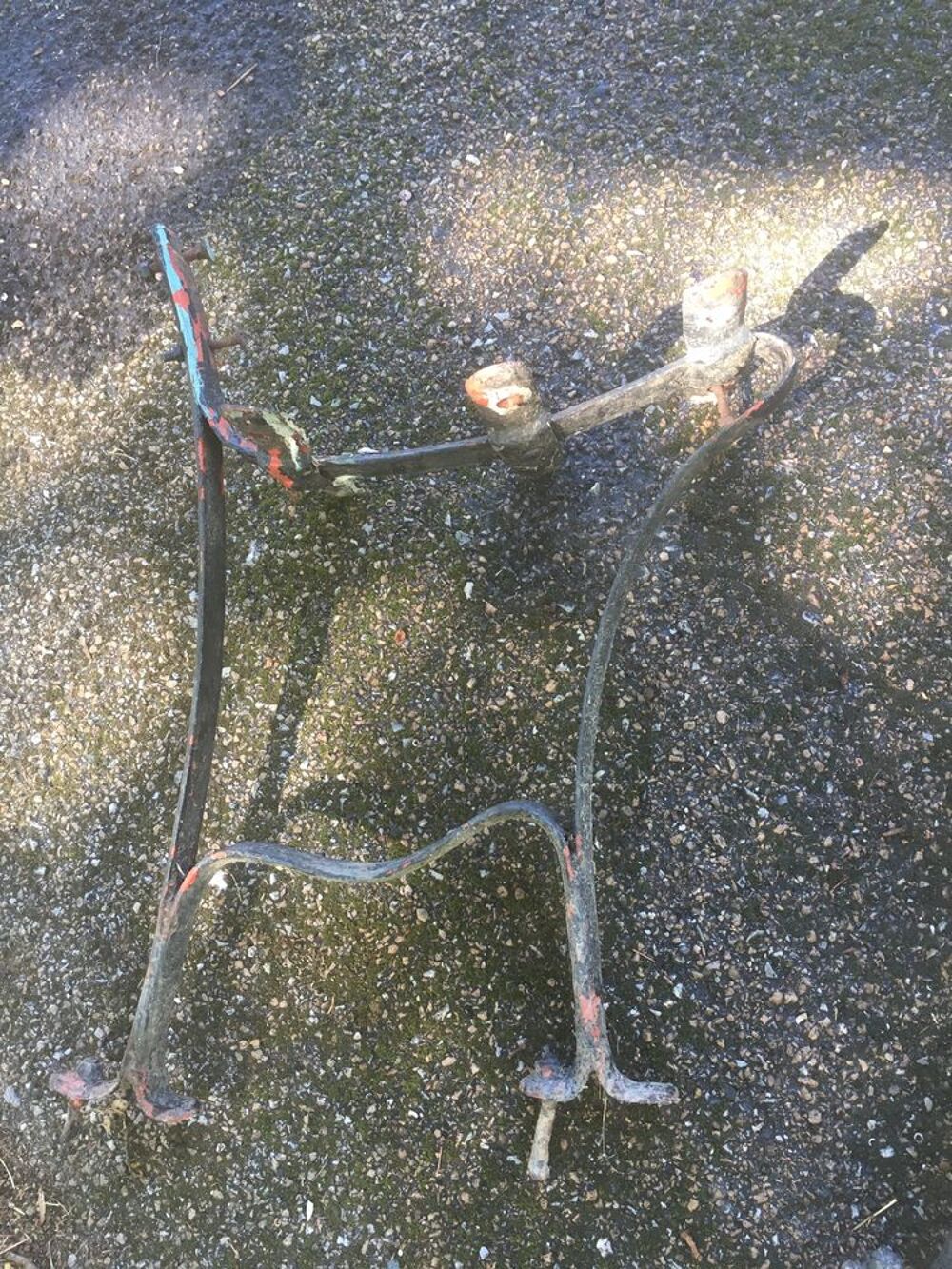 Paire de pieds de banc en fer forg&eacute; (LC) Jardin