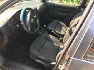 Golf 1.4i 1999 occasion 17430 Tonnay-Charente