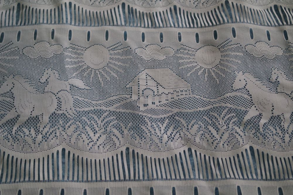 rideaux motif " cheval dans la campagne" Décoration