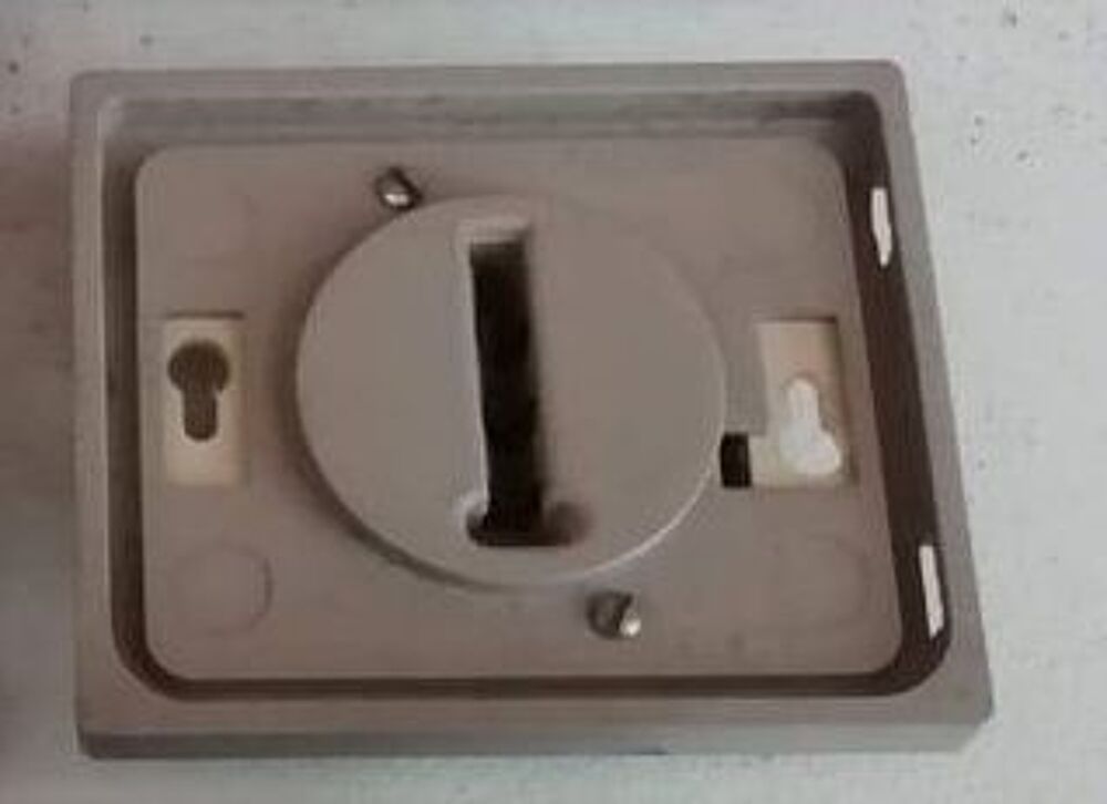 prises / interrupteurs Arnould Bricolage