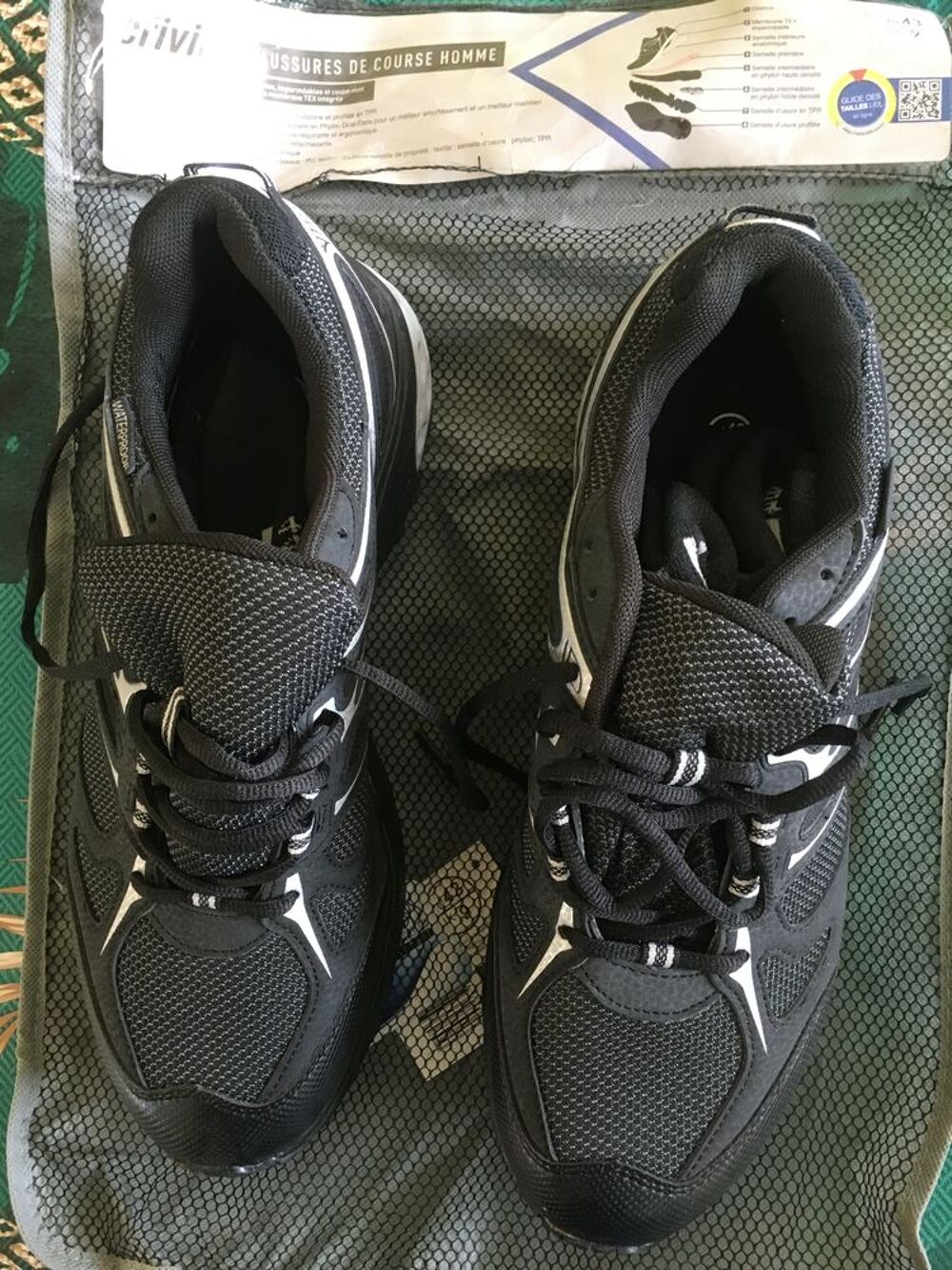 Achetez paire de baskets. occasion, annonce vente à Le GrauduRoi (30