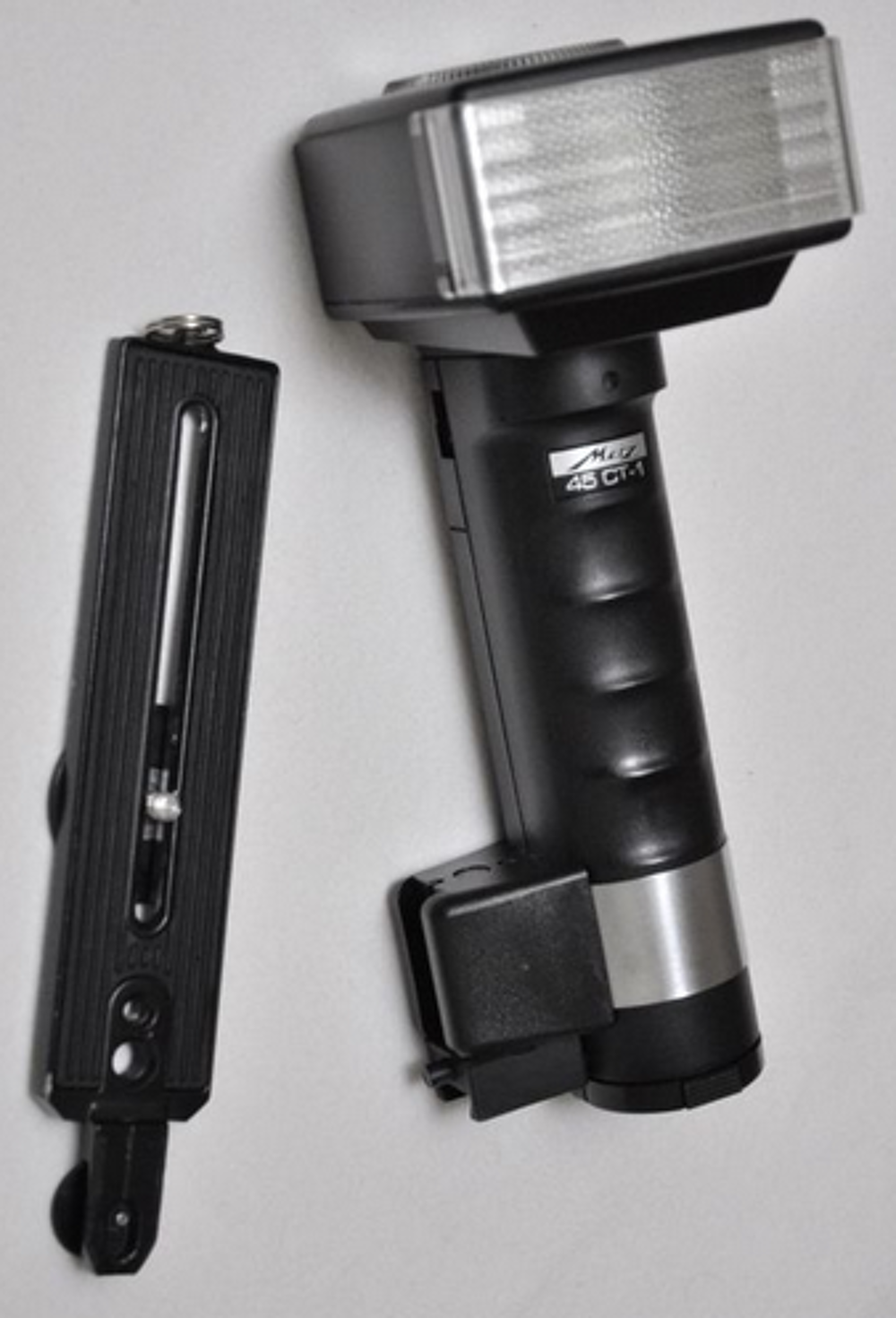 Mamiya C220 + 2 optiques + flash torche Photos/Video/TV