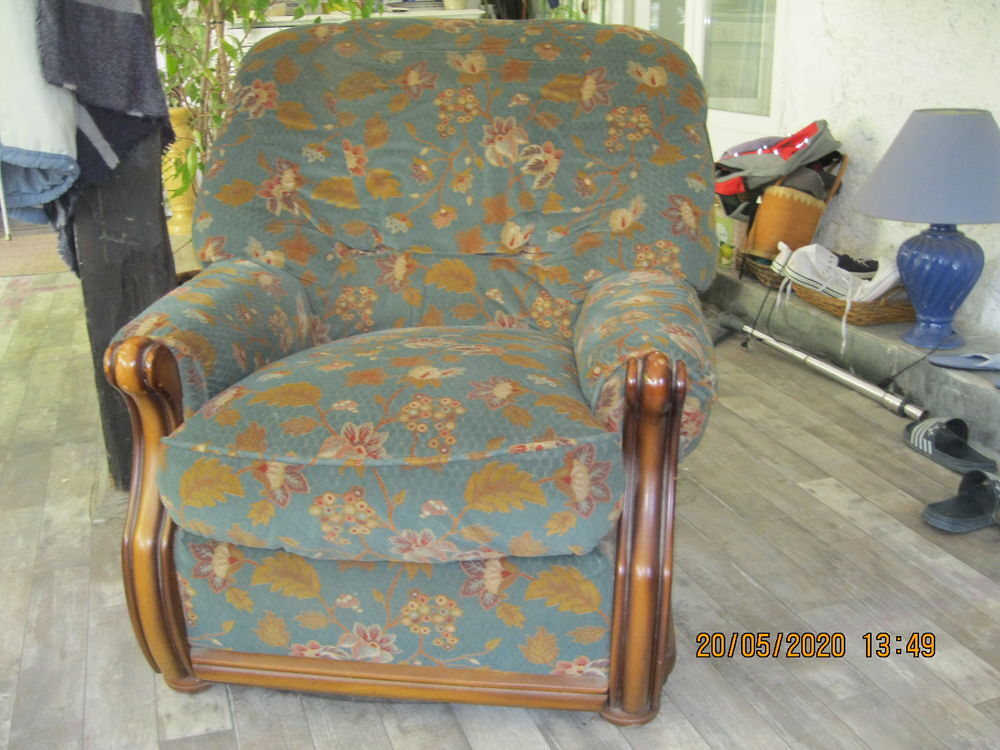 canap&eacute; 3 places plus 1 fauteuil Meubles
