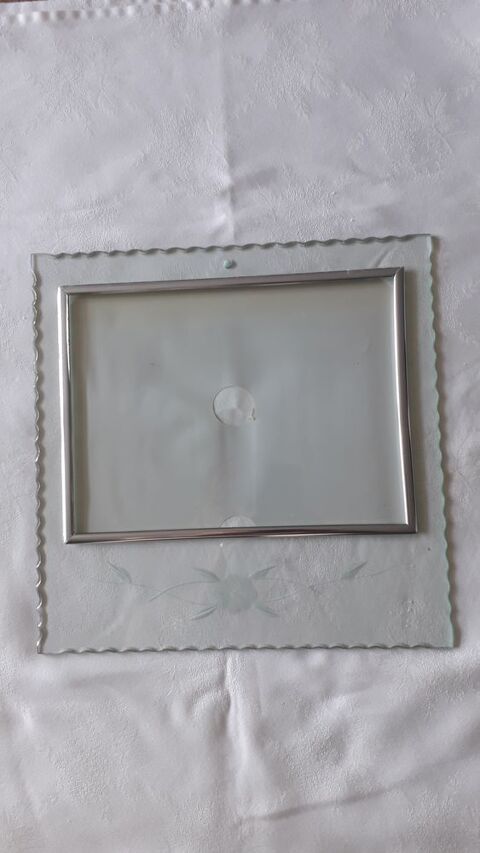 Ancien cadre photo en verre
40 Salon-de-Provence (13)