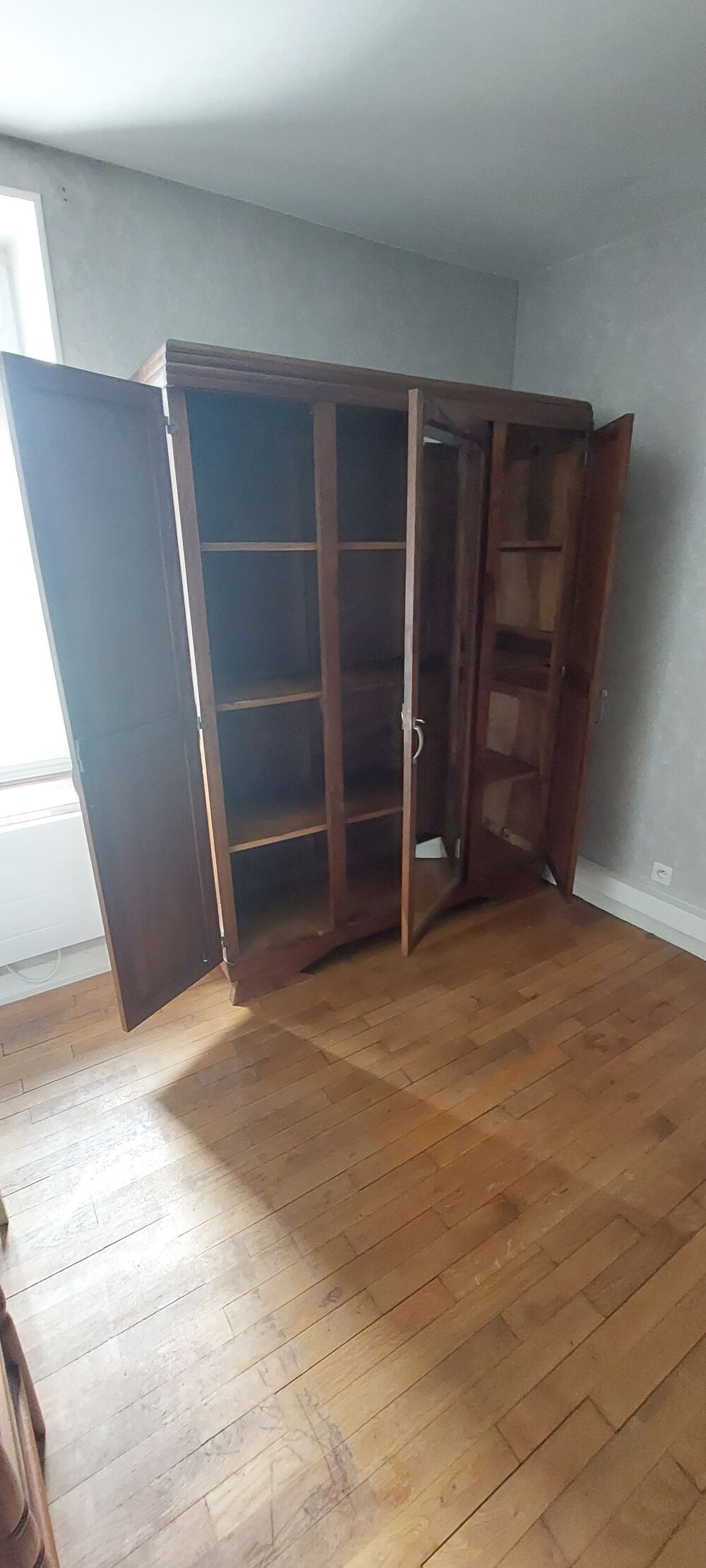chambre &agrave; coucher lit et armoire Meubles