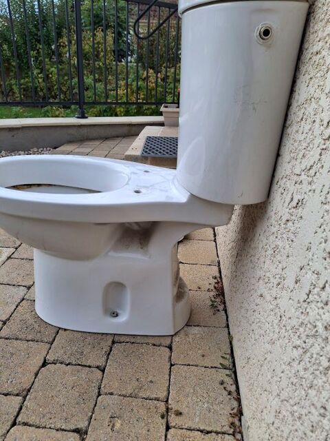 cuvette WC 
réservoir 3/6 l
jacob delafon 
sortie verticale Bessancourt (95)