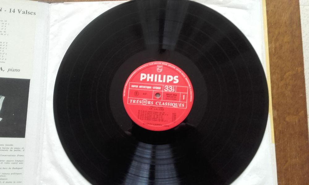 Disque 33 T (vinyle)
FREDEDRIC CHOPIN
CD et vinyles