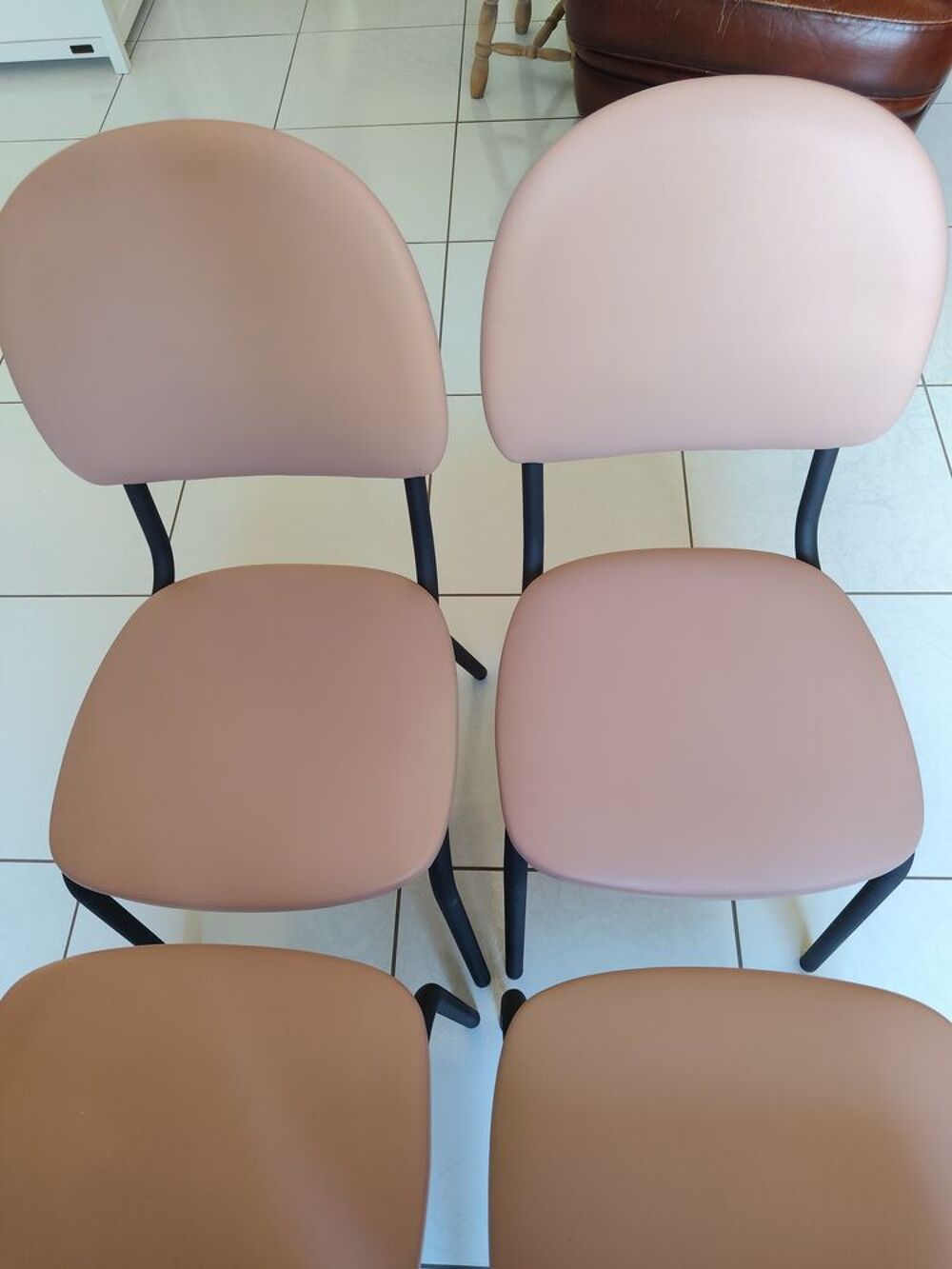 Table cuisine et chaises bois pied m&eacute;tal 110cm Meubles