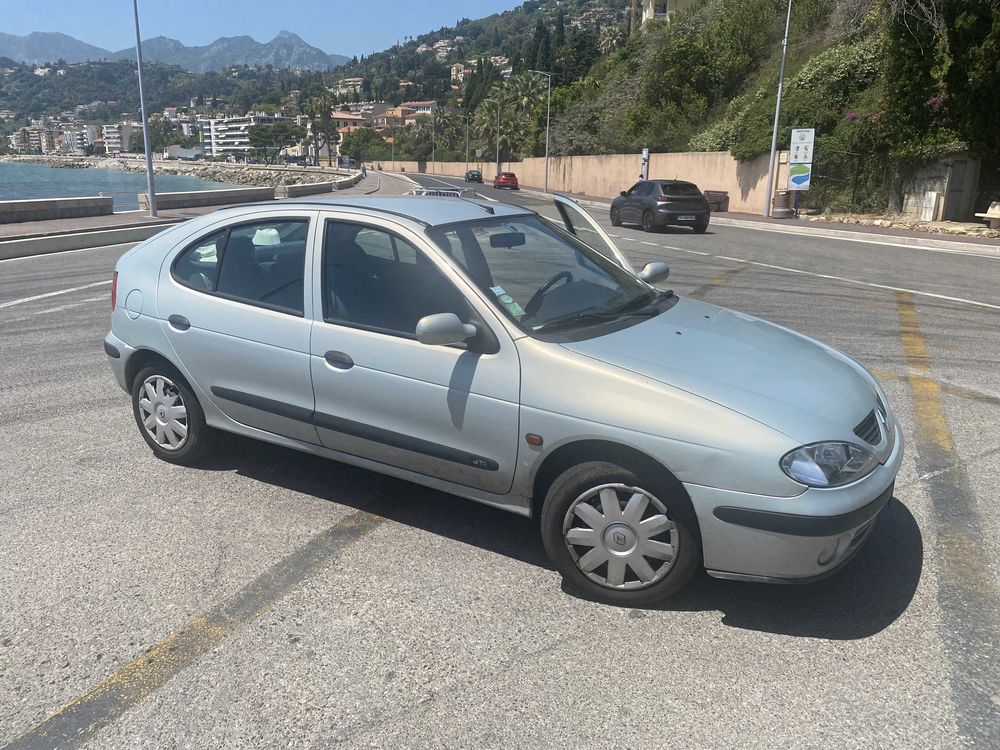 M&eacute;gane 1.9 DTI - 80 Air 2002 occasion 94500 Champigny-sur-Marne