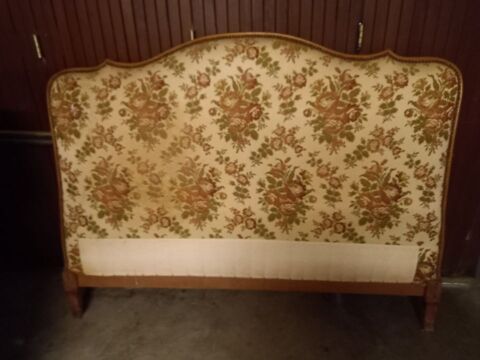 t�te de lit capitonn� pour lit 140  en bois ancien 30 Villiers (86)