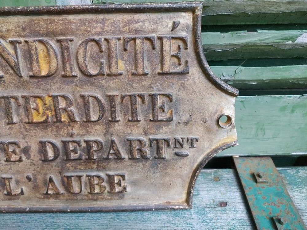 Ancienne Plaque de Rue La Mendicit&eacute; D&eacute;partement de l'Aube 