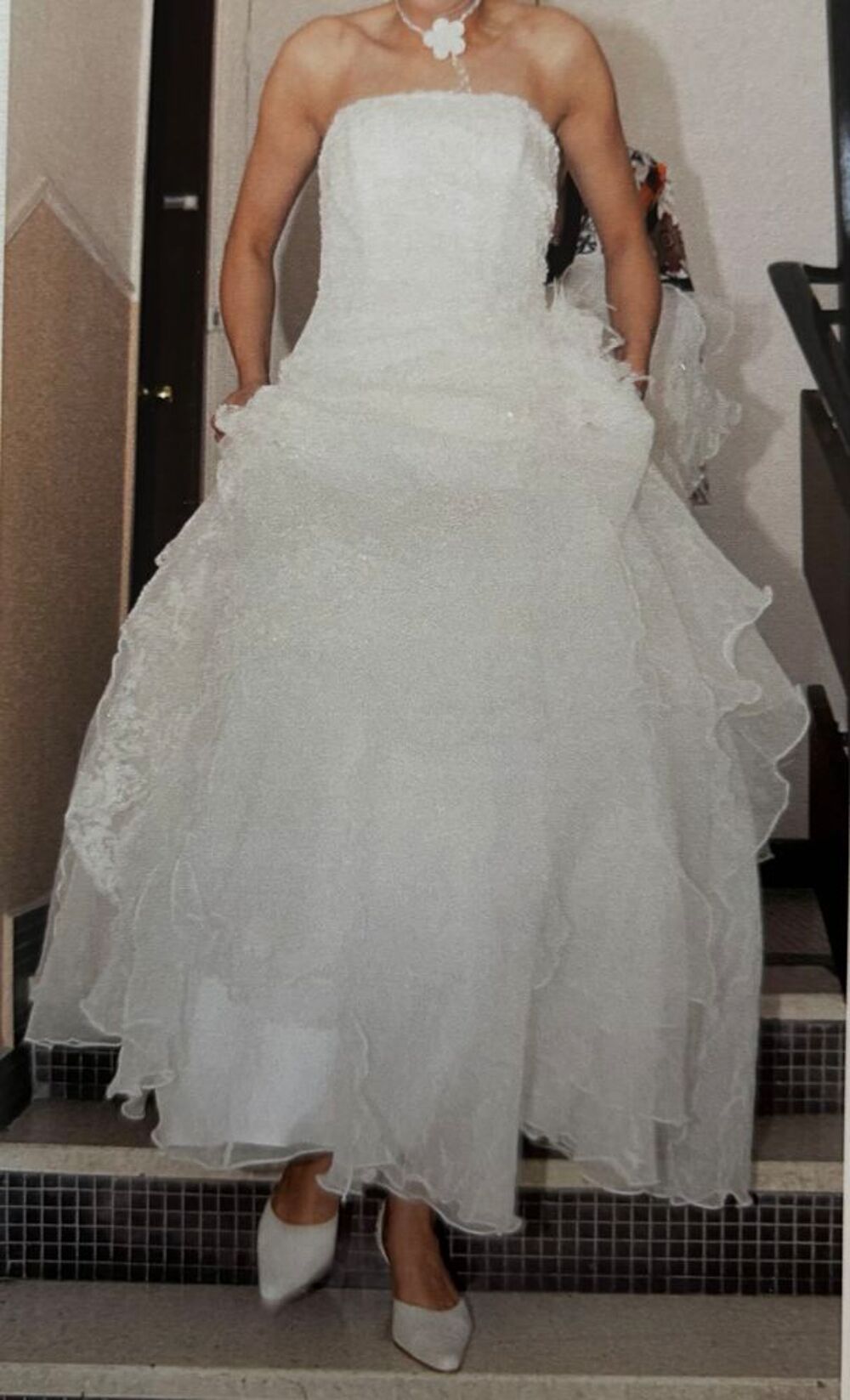 robe de mari&eacute;e blanche avec chaussures pointure 39 Vêtements