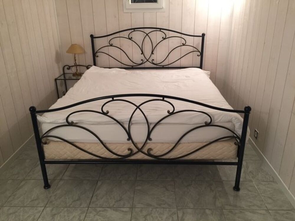 Lit fer forg&eacute; 160 x 200 de chez R&eacute;sistub Productions Meubles