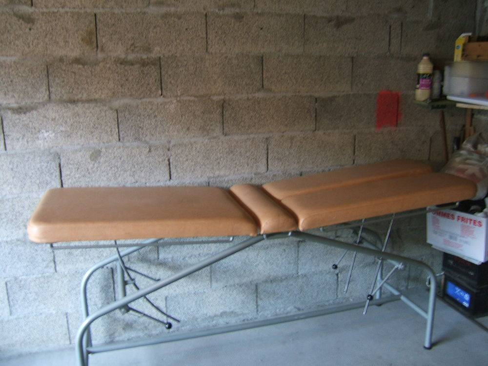 TABLE DE MASSAGE Meubles