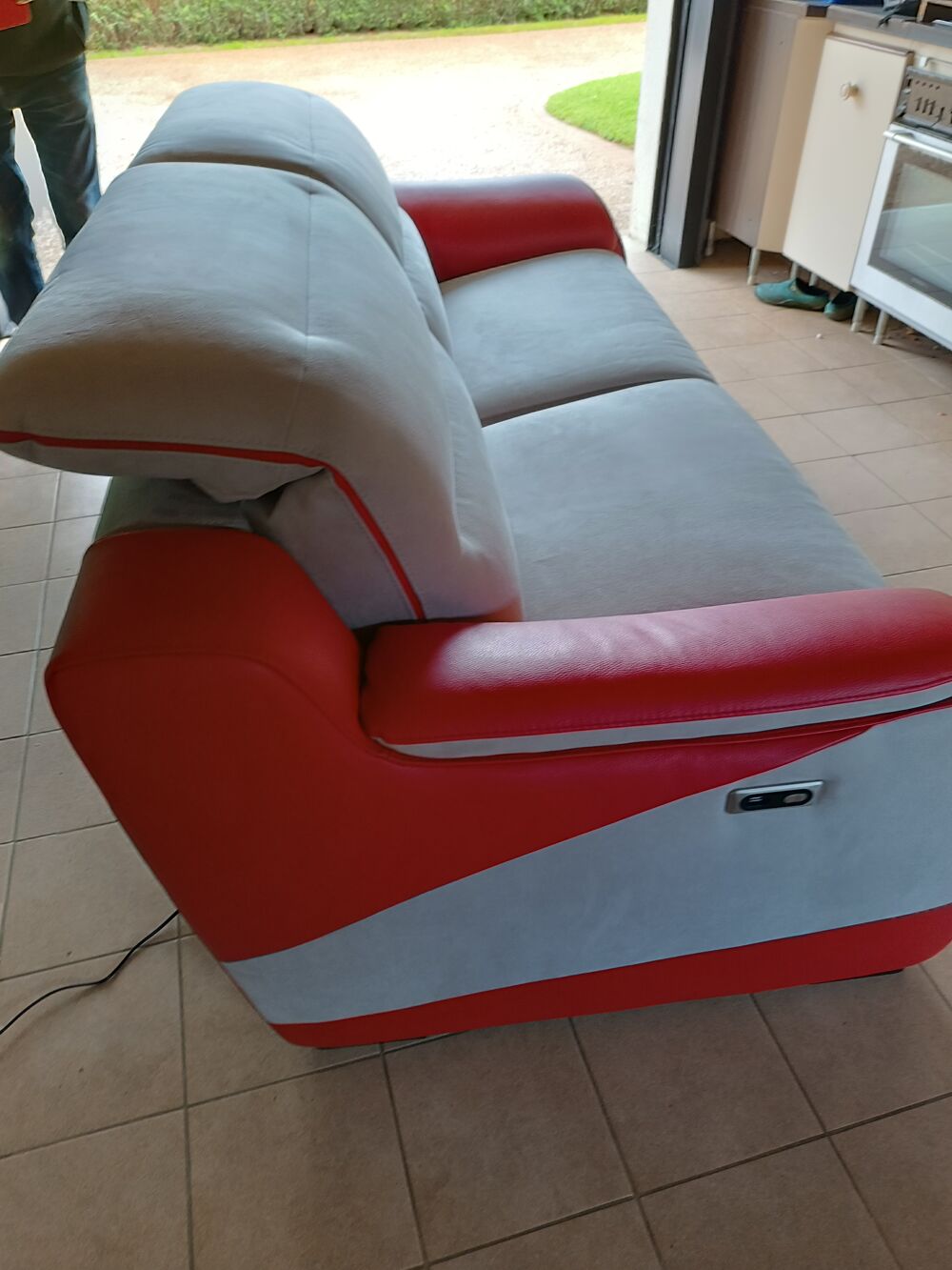 Canap&eacute; NEUF trois places &eacute;lectrique Meubles