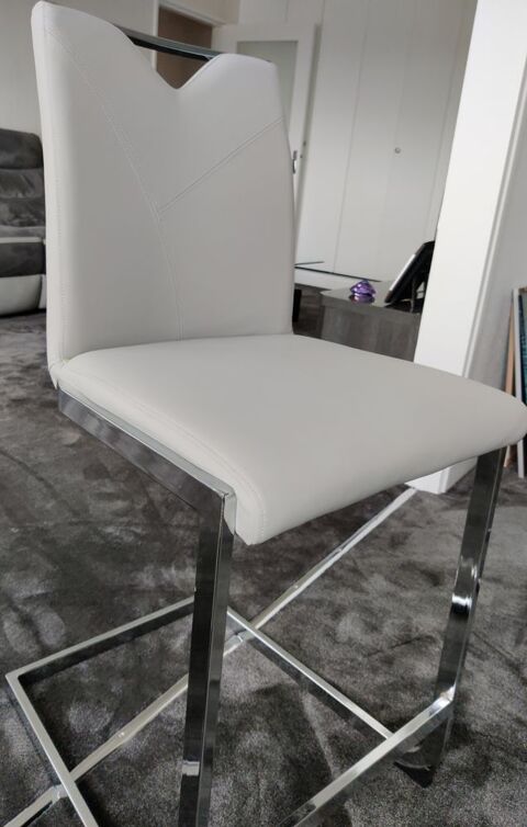 4 chaises hautes 195 Decize (58)