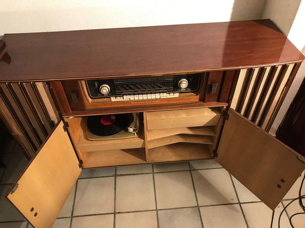 Meuble Radio ancien 