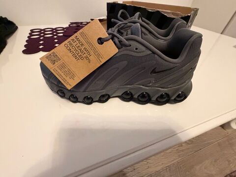 nike aire max dn 8 neuf jamais servi taille 45 Saint-Claude (39)
