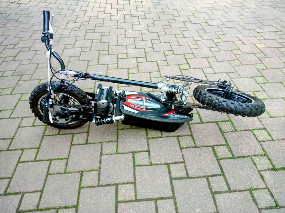 Trottinette &eacute;lectrique CROSS Sports