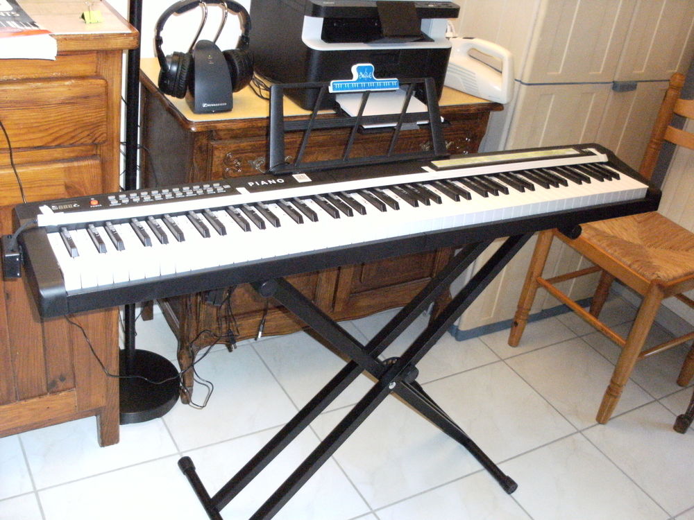 CLAVIER PIANO , METHODE, BARRE LED SYMPHONE Instruments de musique