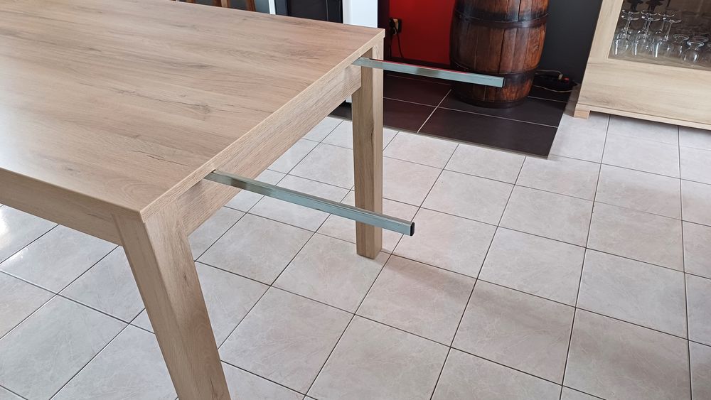 Table et meuble de salle &agrave; manger, Meubles