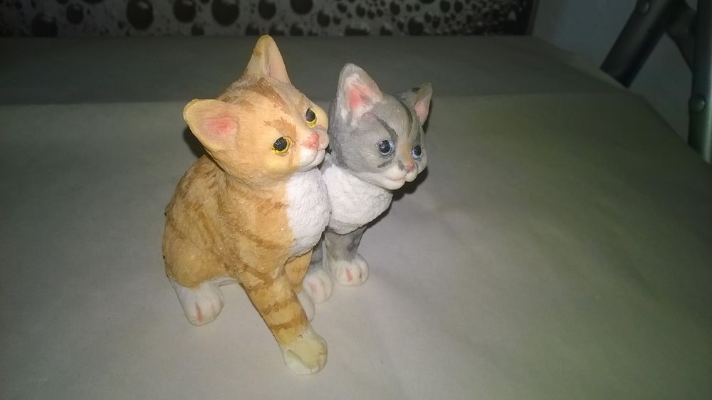 Statue chat duo
Excellent etat
Gris et rouquin
9 cm de ha Décoration