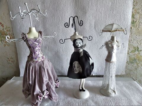 prsentoirs....  porte bijoux 10 Lyon 8 (69)